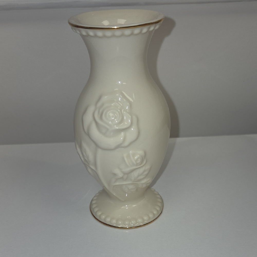 Vintage Lenox Porcelain With 24k Gold Trim 9" Rose Vase